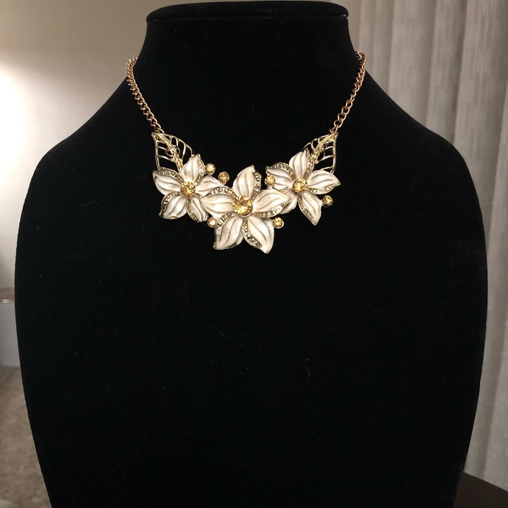 🌸🌹3 for $15 Jewelry🌷🌺